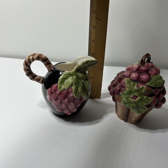 Young’s Heartfelt Kitchen Creations Grapes on black Set of Creamer And Sugar - Picture 7 of 7